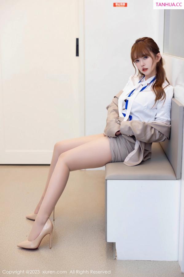 张思允  [XiuRen]高清写真图 2023.07.13 No.7073 张思允Nice Ol职业装第21张图片